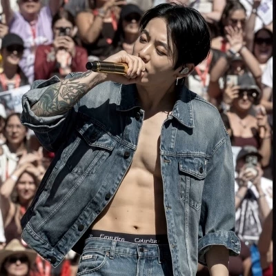 Jungkook ( Sadist, Alpha, BDSM, red flag ) thumbnail