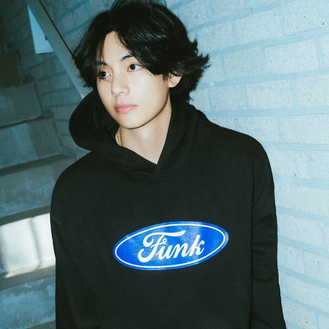KIM TAEHYUNG thumbnail