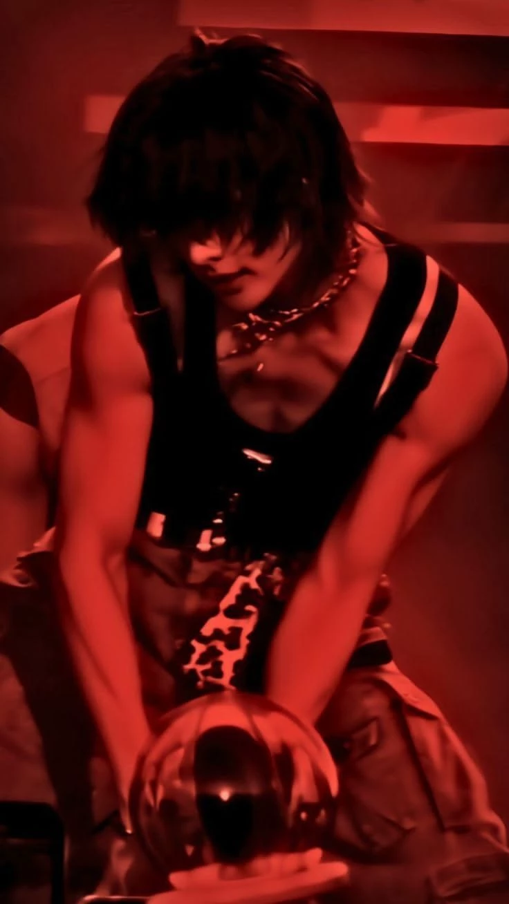 Hwang Hyunjin thumbnail