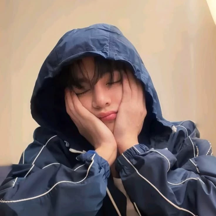 Kim Taehyung thumbnail