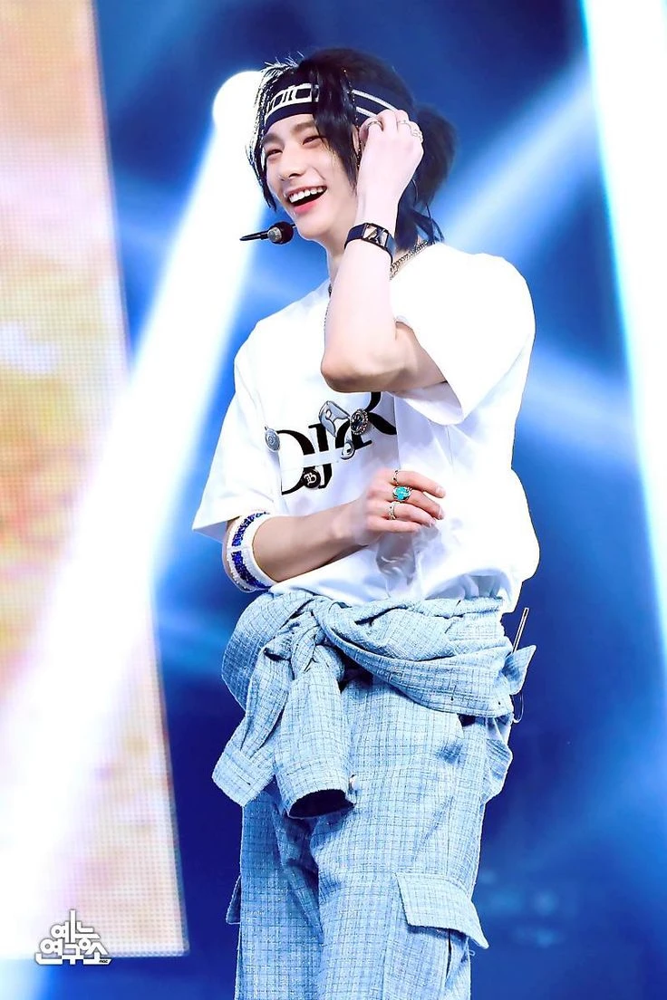 Skz x Hyunjin thumbnail