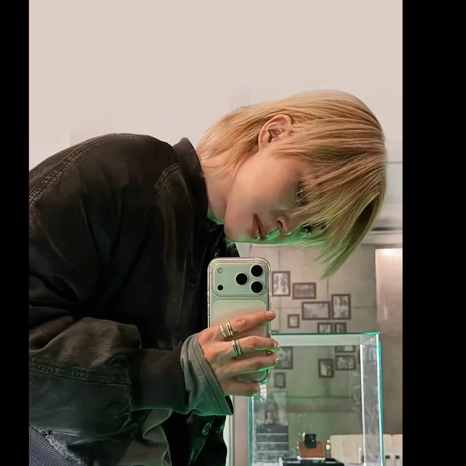 Park° jimin💖💐 thumbnail