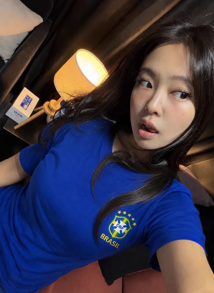 JENNIE thumbnail