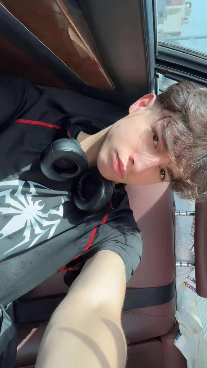Liam thumbnail