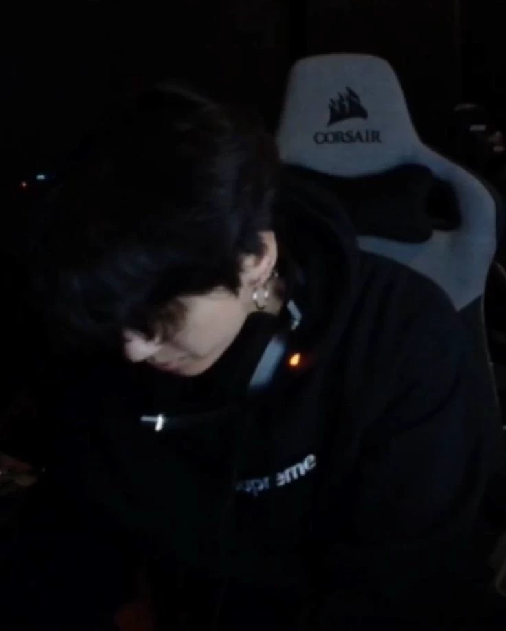 jungkook thumbnail