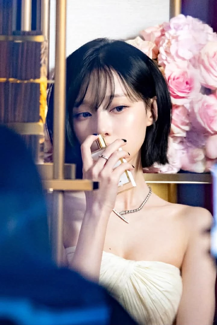 Kim Minjeong / Winter thumbnail