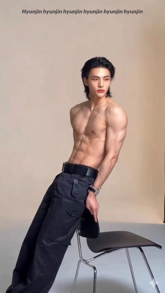 Hyunjin thumbnail
