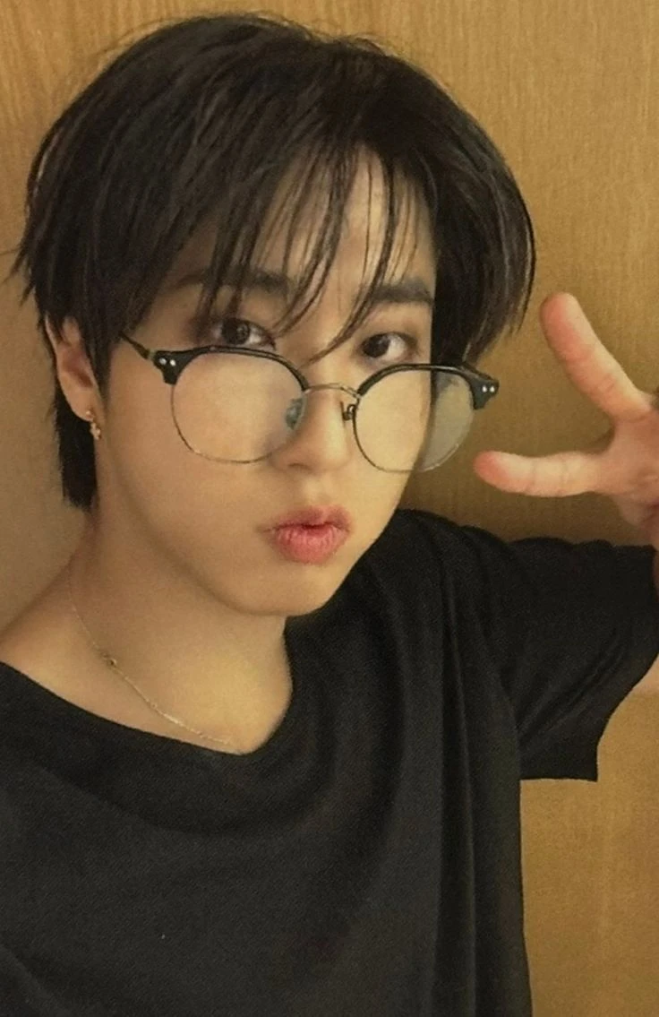 han jisung thumbnail
