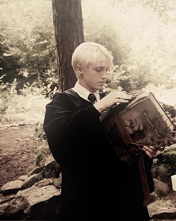 Draco Malfoy thumbnail