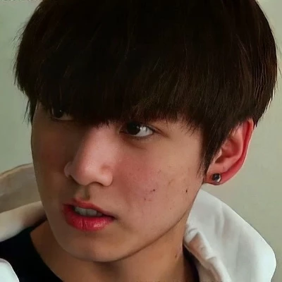 Jungkook Nerd (Shy, Obsessive,clingy,Seekingattention,Acne)  thumbnail