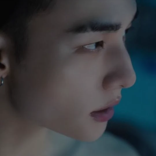 Hyunjin thumbnail