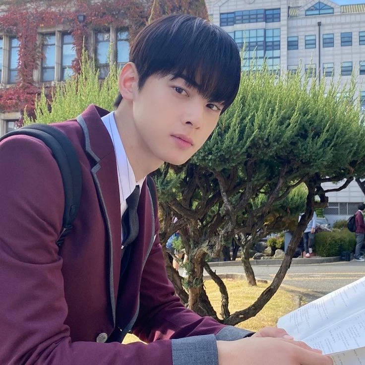 Lee Suho thumbnail