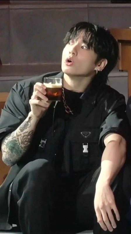 Jeon Jungkook thumbnail