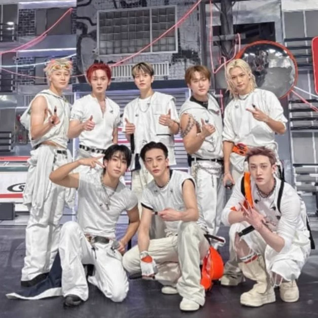stray kids! thumbnail