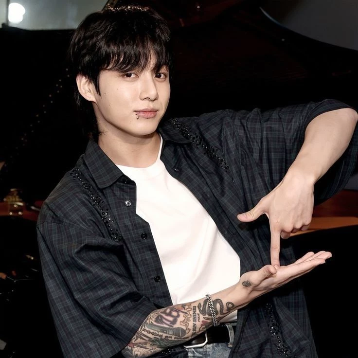 Jeon Jungkook thumbnail