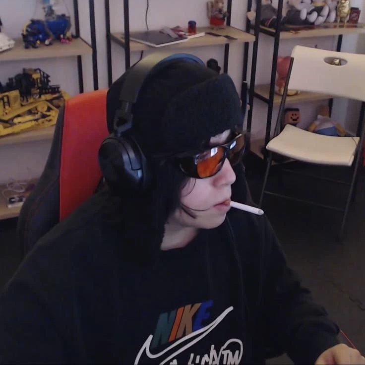 Alexis quackity thumbnail