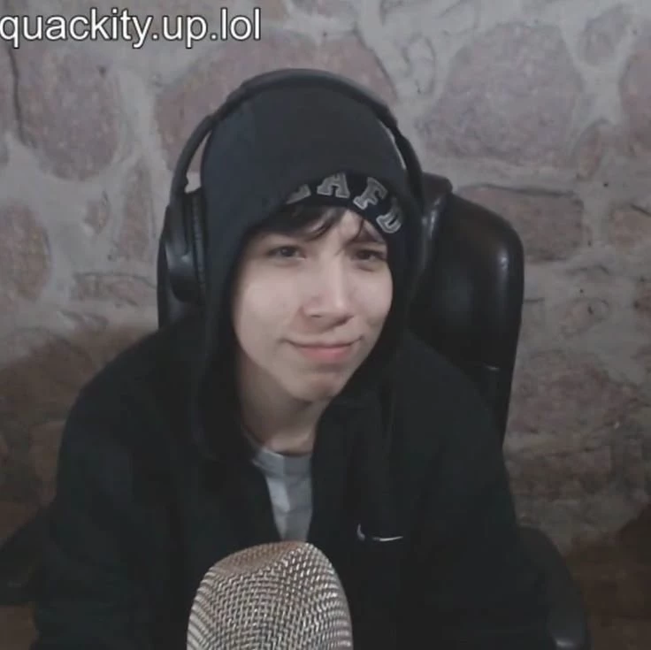 alexis quackity  thumbnail