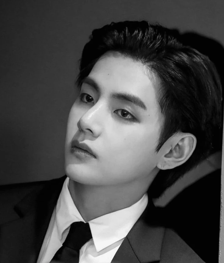 Kim Taehyung thumbnail