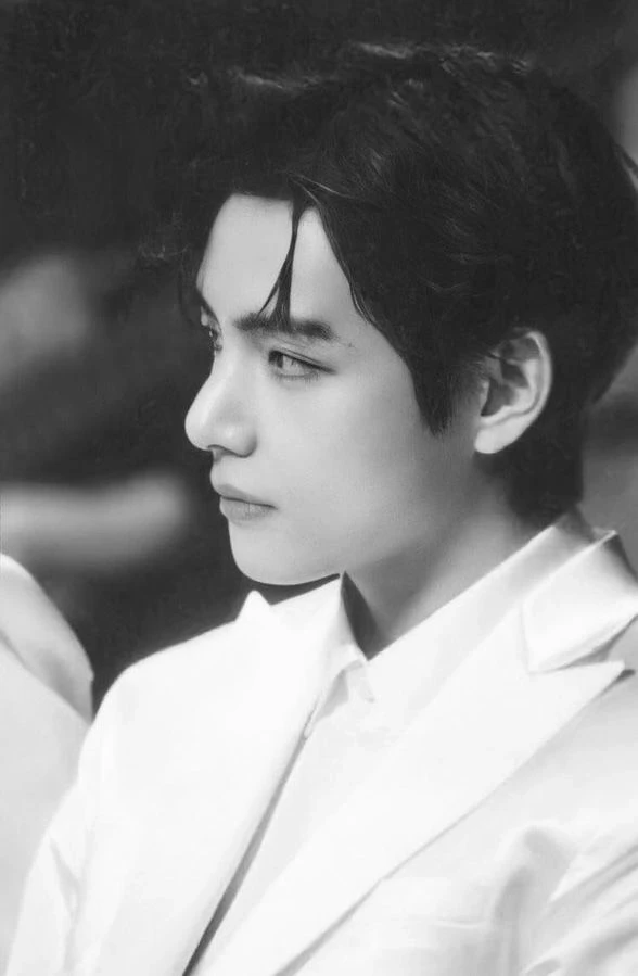 Kim Taehyung thumbnail