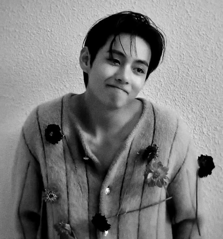 Kim Taehyung thumbnail