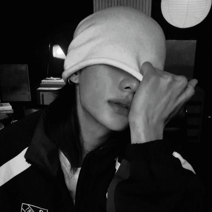 Hwang Hyunjin . thumbnail