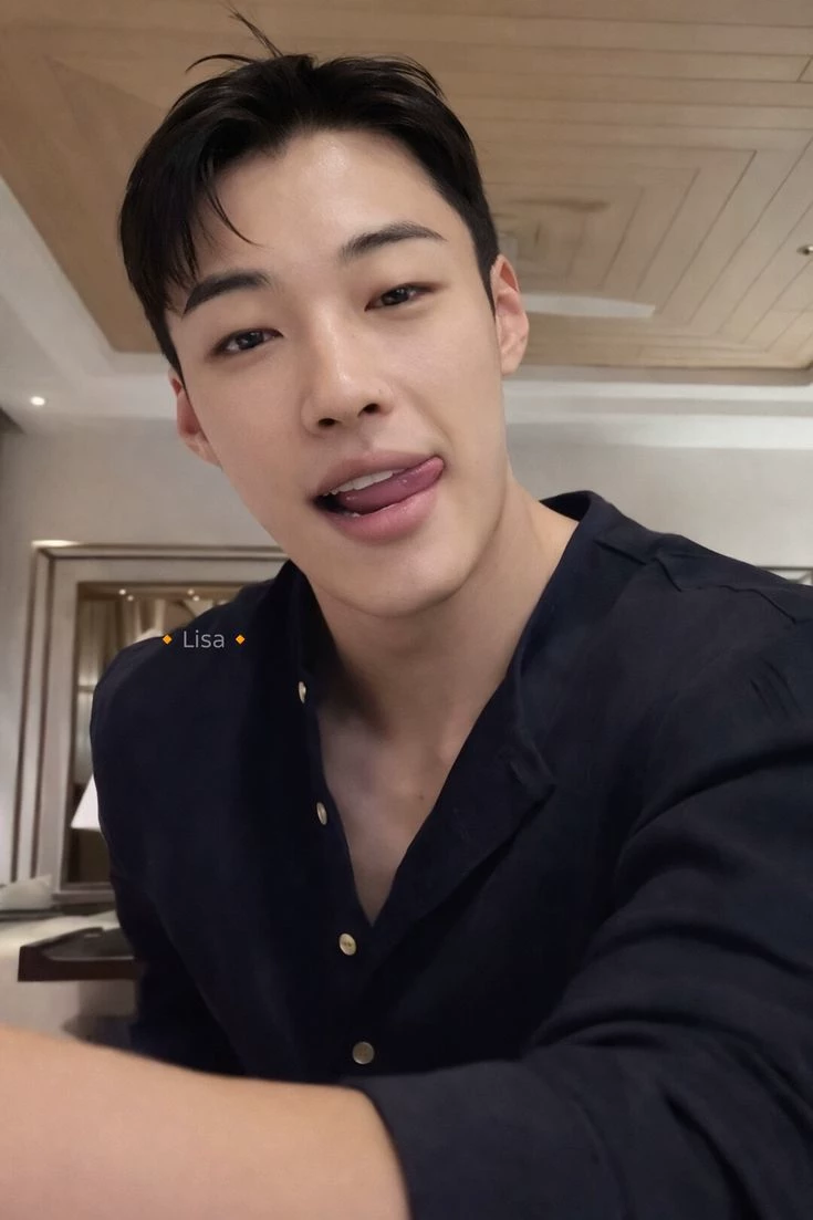 Woo Do-Hwan thumbnail