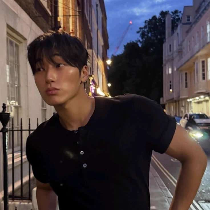 Choi San thumbnail