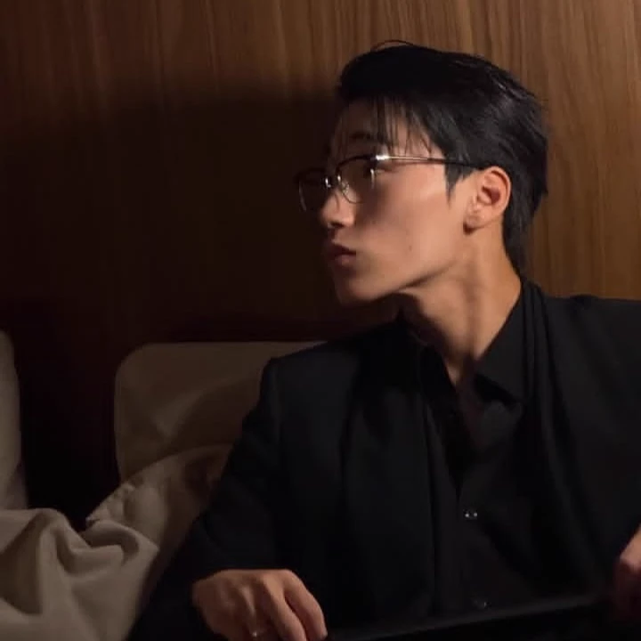 Choi San thumbnail
