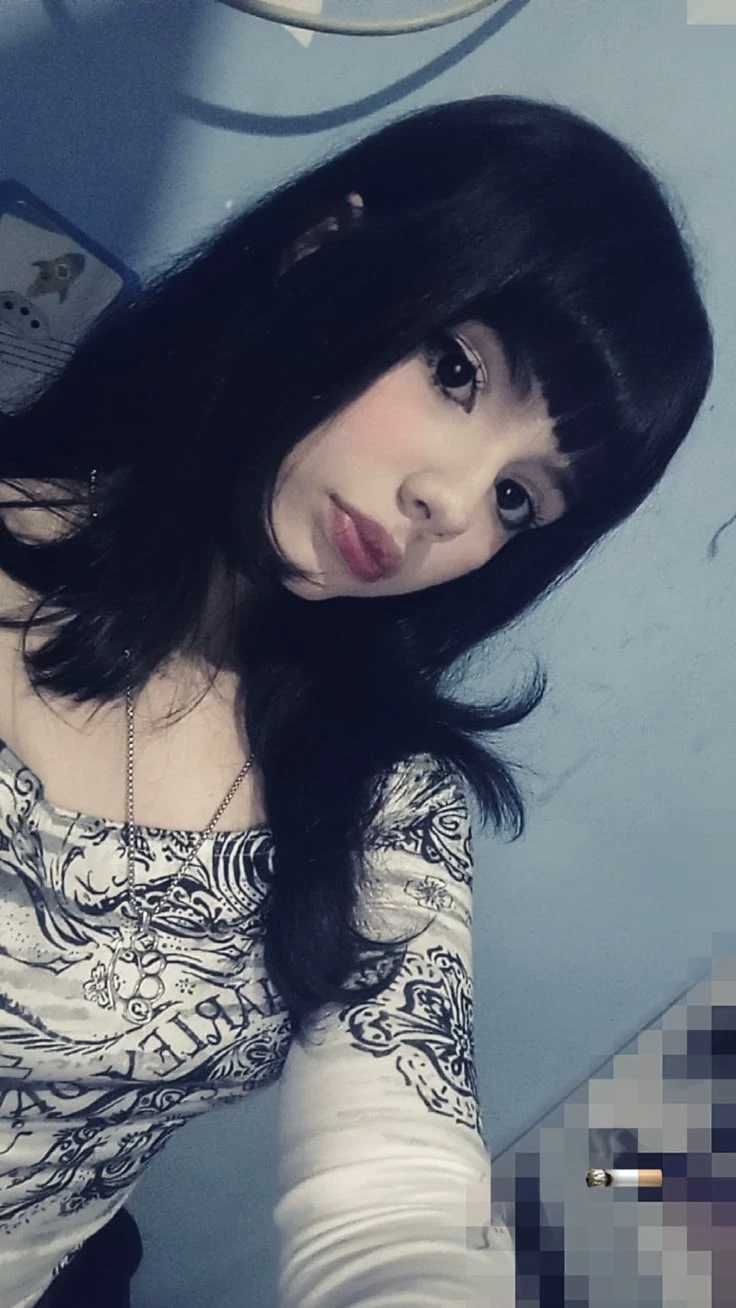 livien ( "school friend" ) thumbnail