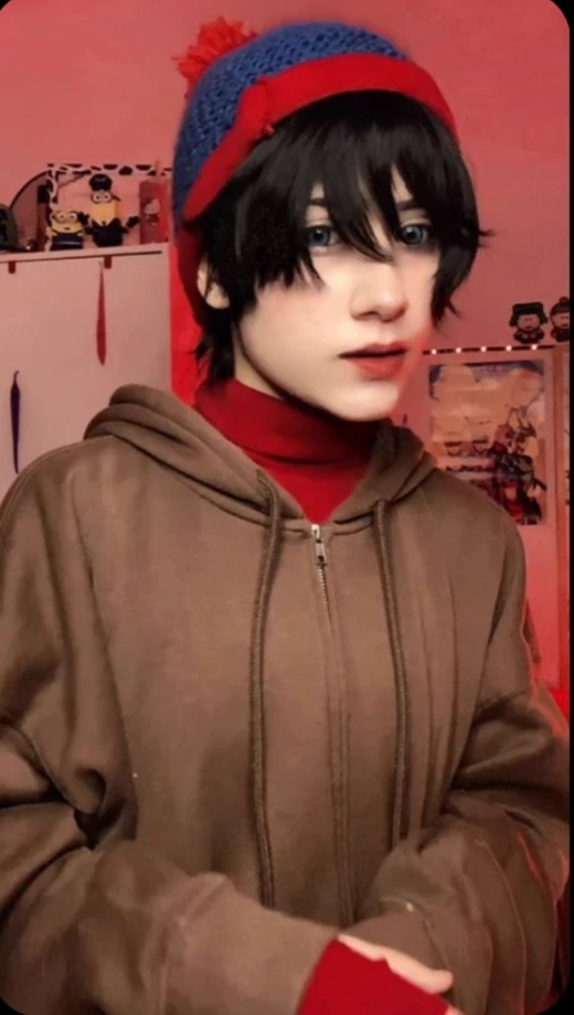 Cosplayer!! (Tobias) thumbnail