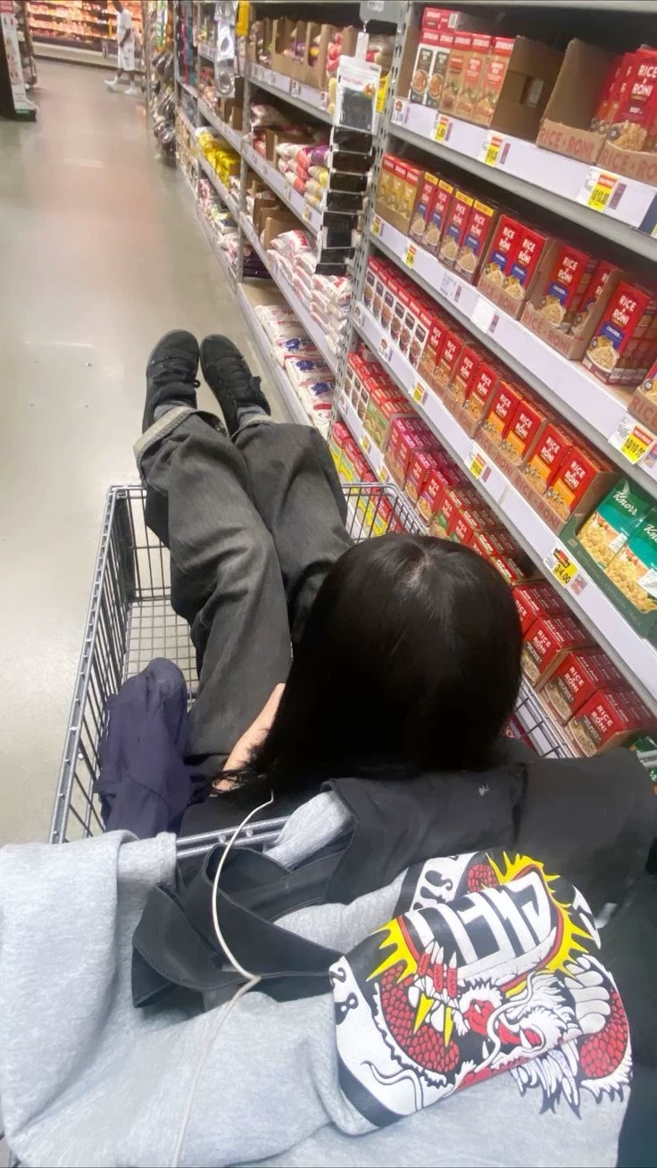 Mía thumbnail
