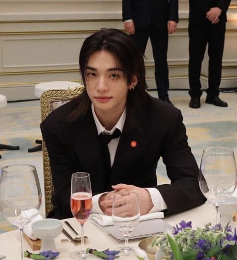Hwang Hyunjin. thumbnail