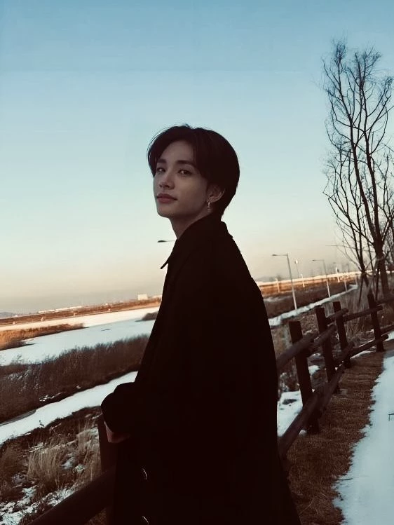Hwang Hyunjin thumbnail