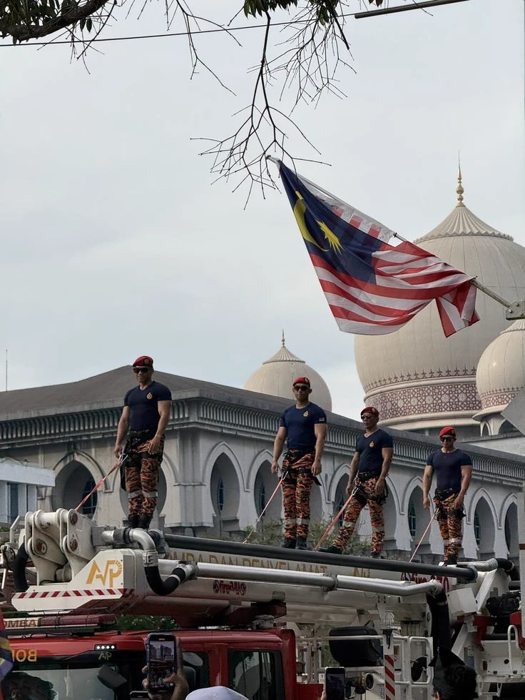 Brother Fireman \| ❤💙🤍💛 Malaysia thumbnail