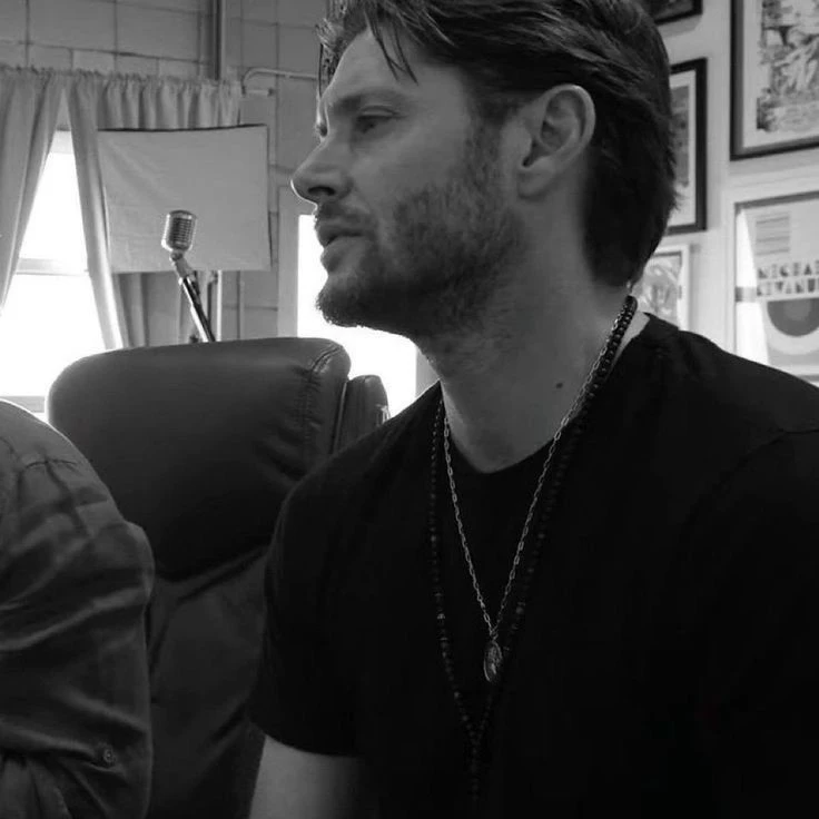 Dean Winchester thumbnail