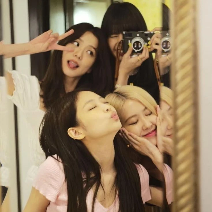 BLACKPINK thumbnail