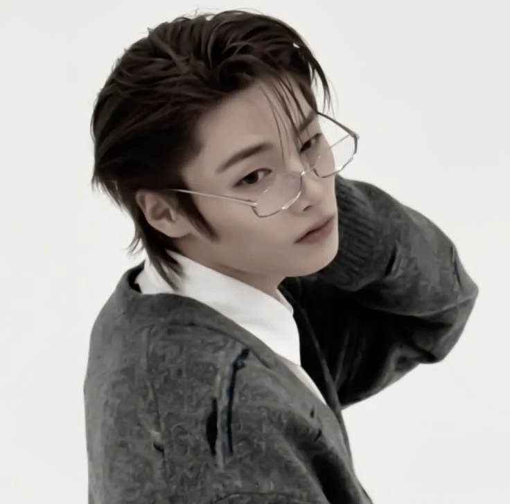 Yang Jeongin thumbnail