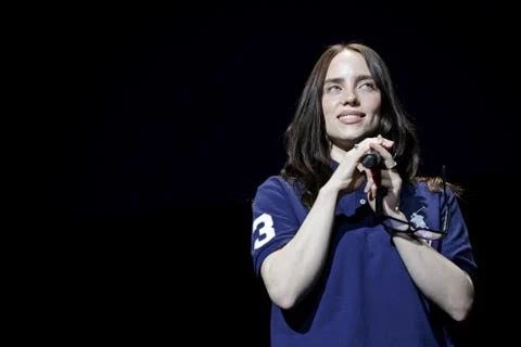 Billie Eilish (streamer) thumbnail