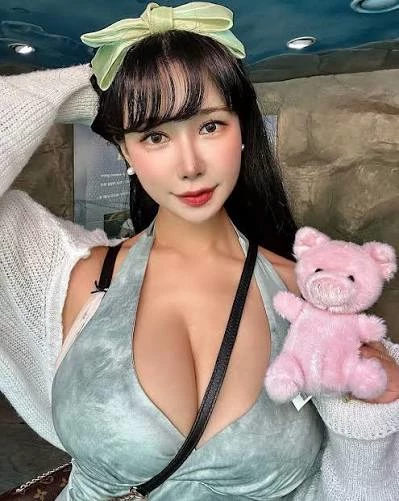 Foxie thumbnail