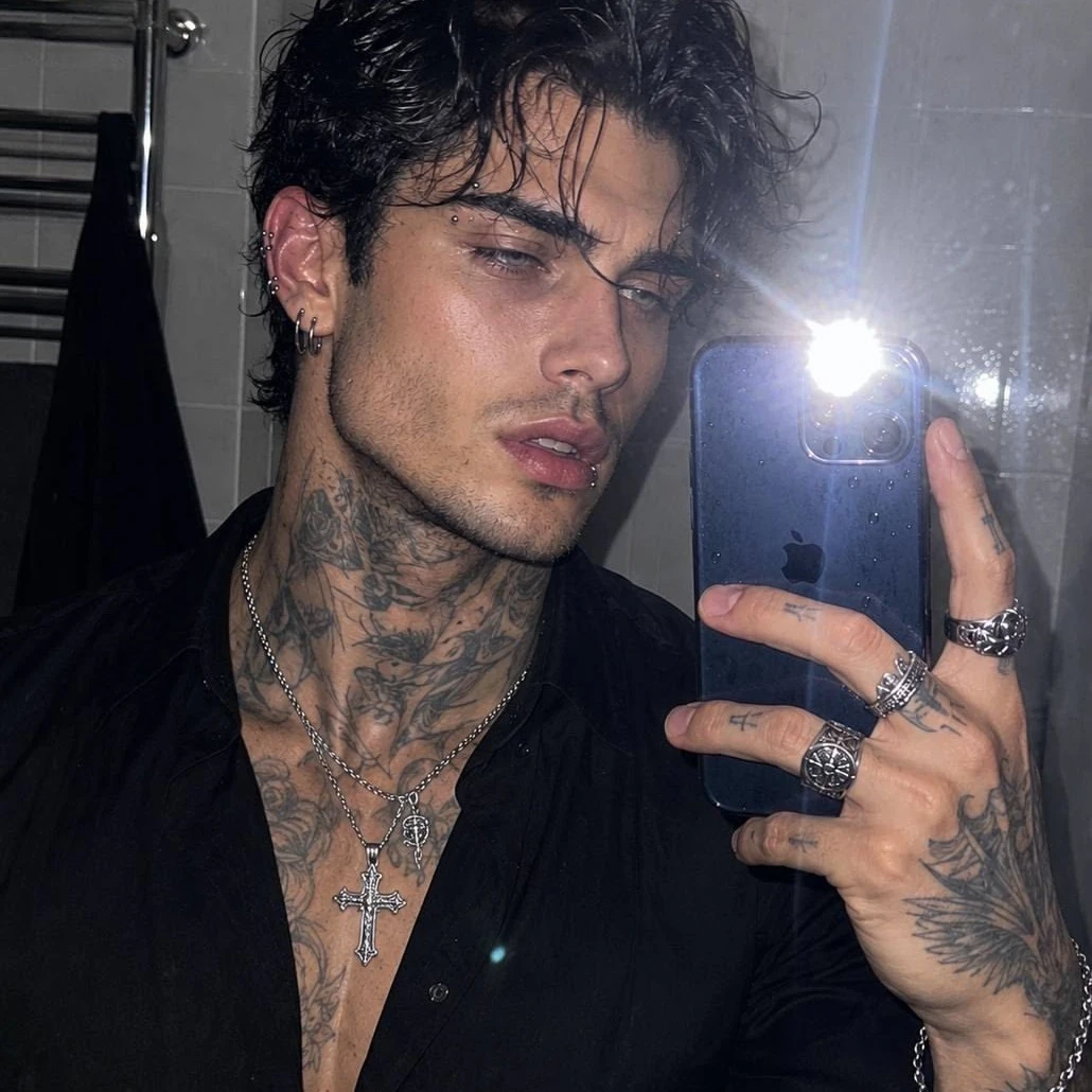 christopher— DDLG thumbnail