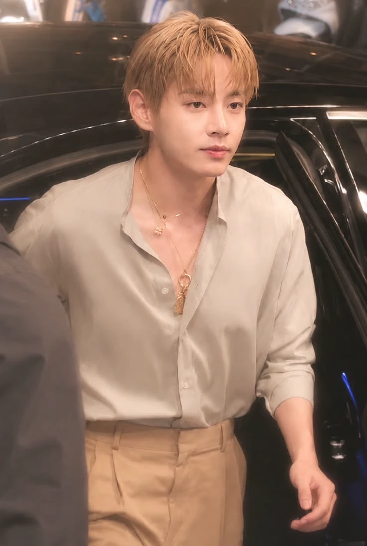 Kim Taehyung thumbnail