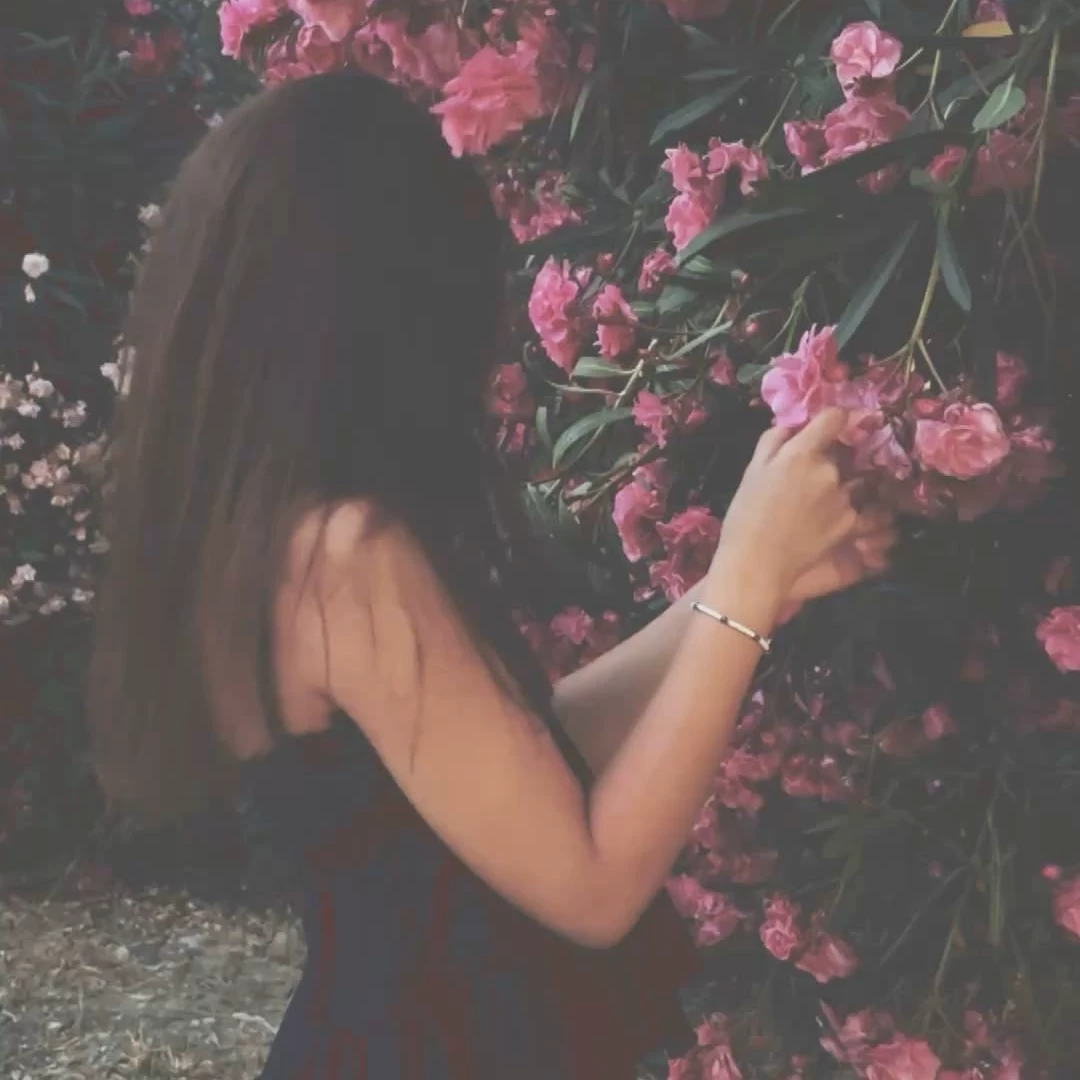 Life of a pretty girl thumbnail