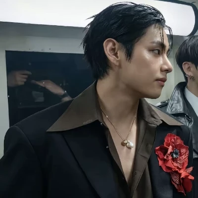 Kim Taehyung thumbnail
