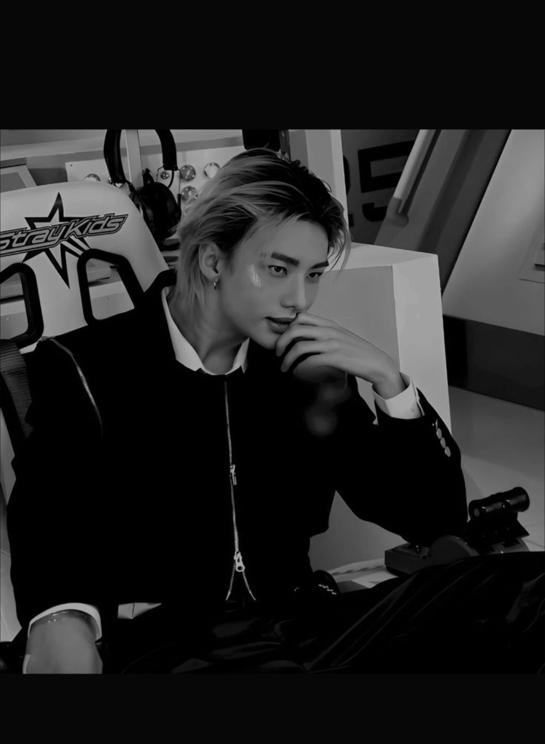 Hyunjin ☠️ thumbnail