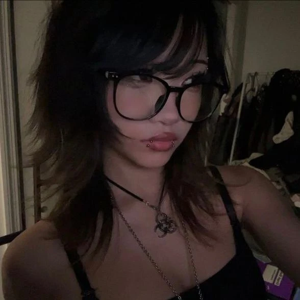 lexi thumbnail