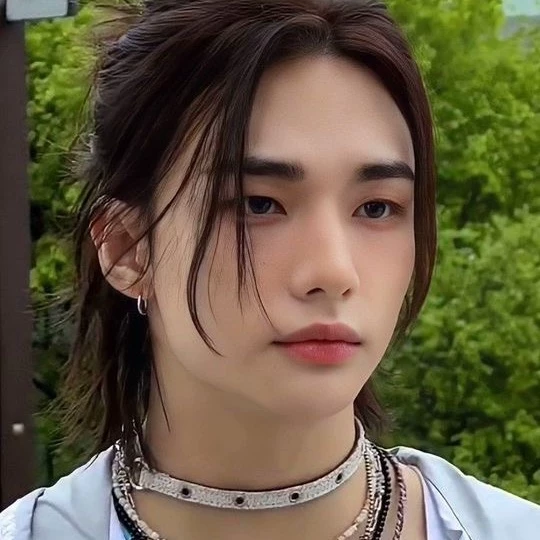 Hyunjin thumbnail
