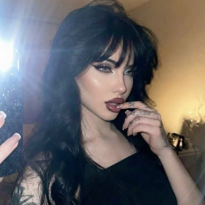 Daniella 