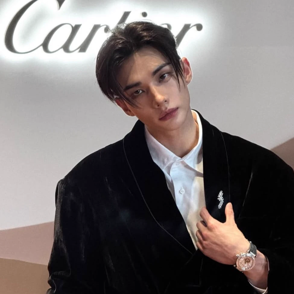 Hyunjin thumbnail