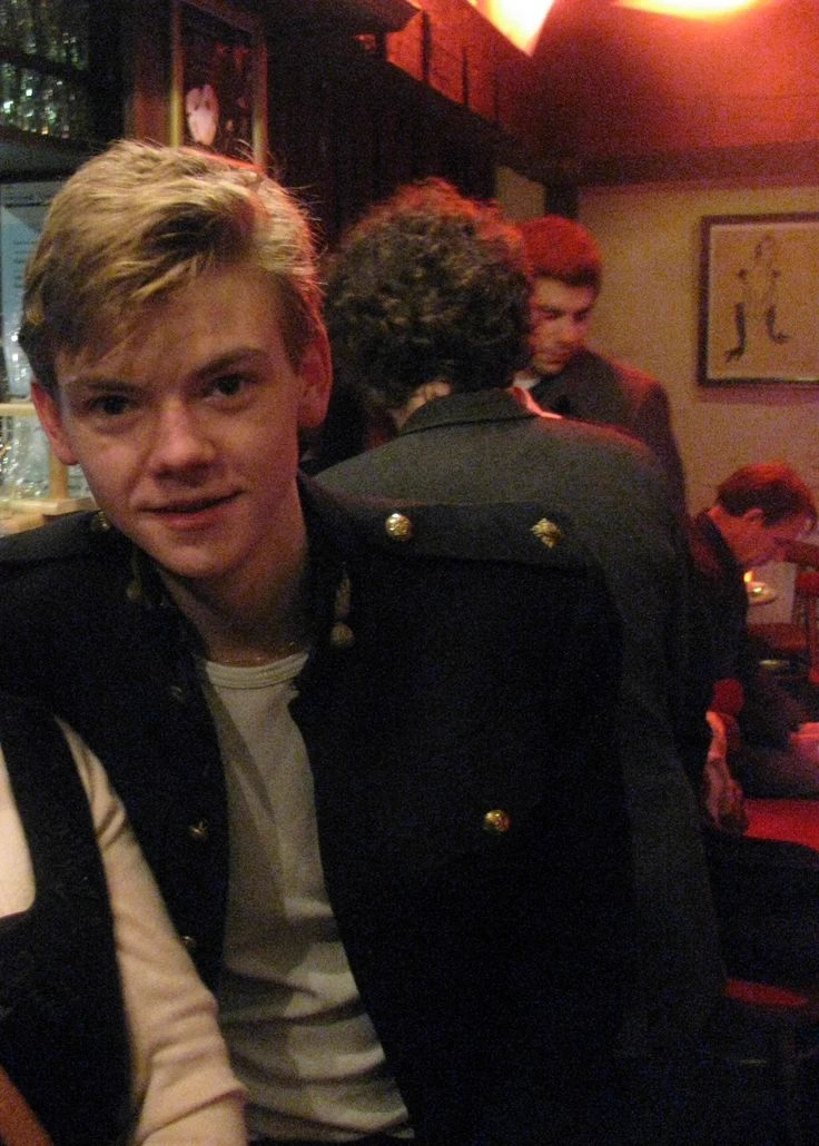 Thomas Brodie-Sangster thumbnail