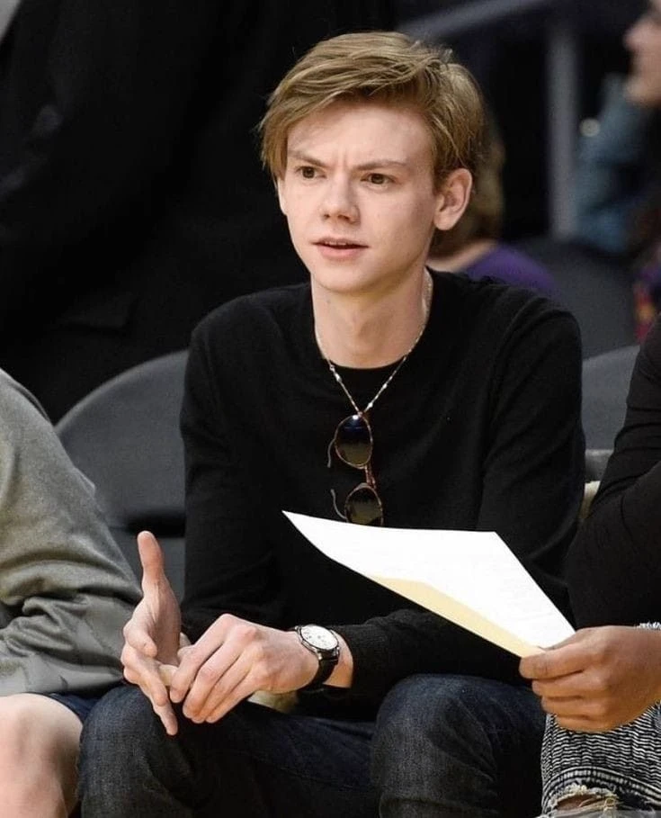 Thomas Brodie-Sangster thumbnail